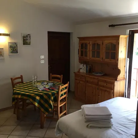 Il Nido Delle Rondini Balboutet Dom wakacyjny Usseaux